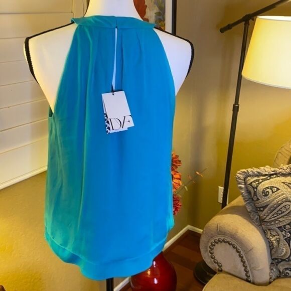 Diane Von Furstenberg, ‘Parvay' Sleeveless Silk Top, Size 4 - Picture 2 of 10